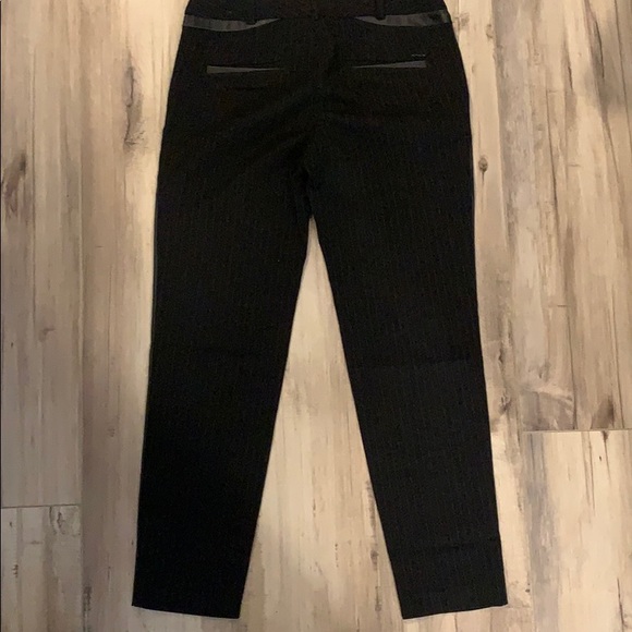 ONLY Cropped Trousers - Picture 5 of 6